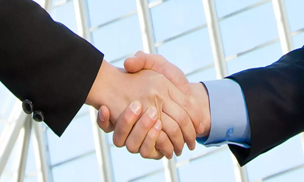 five-tips-on-how-to-shake-hands-with-confidence five-tips-on-how-to-shake-hands-with-confidence